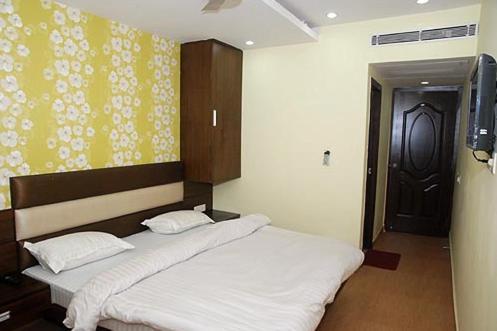 Crown Royale Hotel Dehradun Luaran gambar