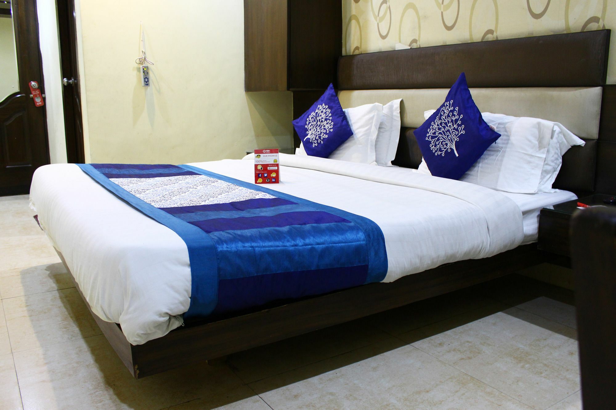 Crown Royale Hotel Dehradun Luaran gambar