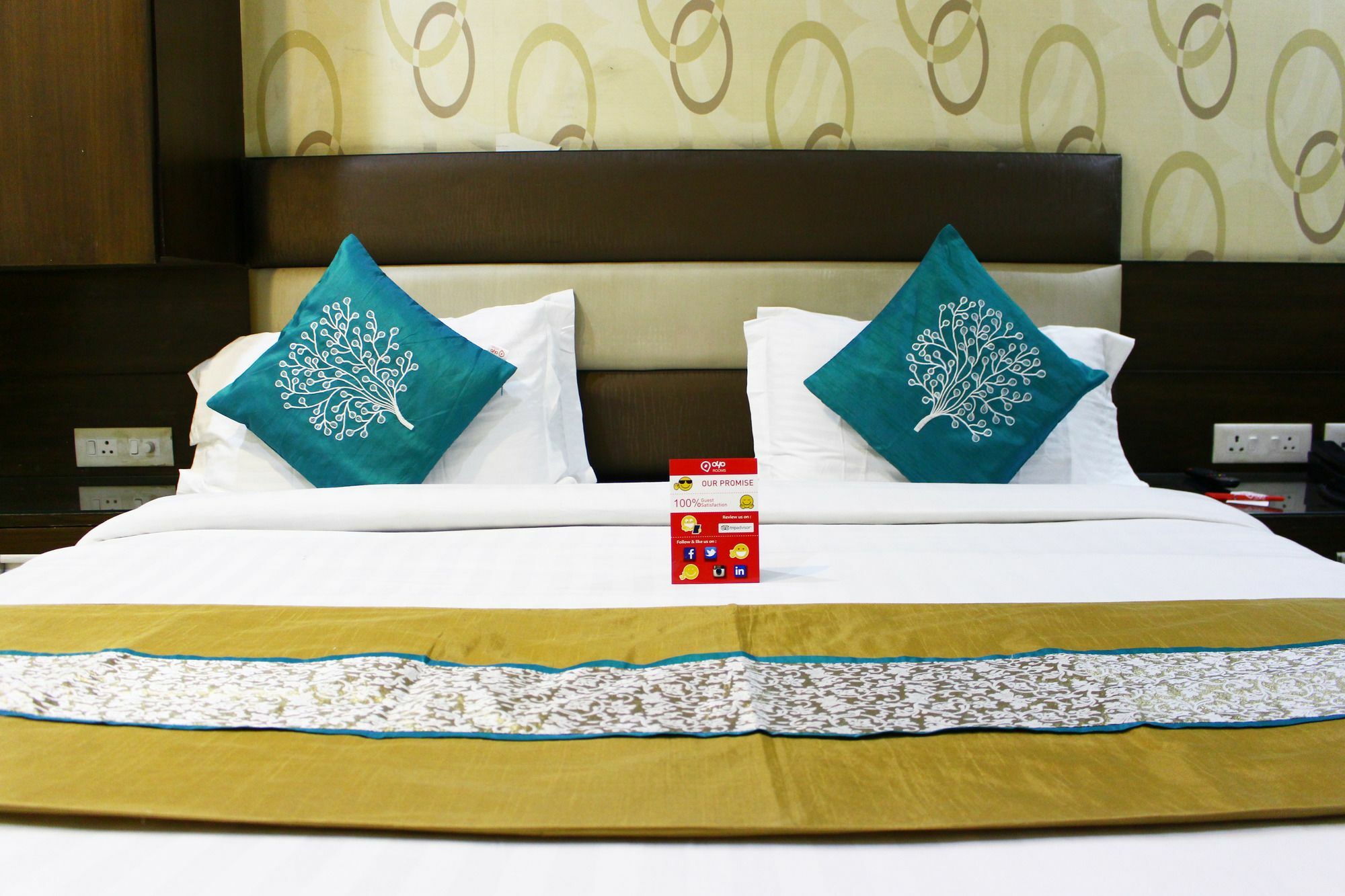 Crown Royale Hotel Dehradun Luaran gambar