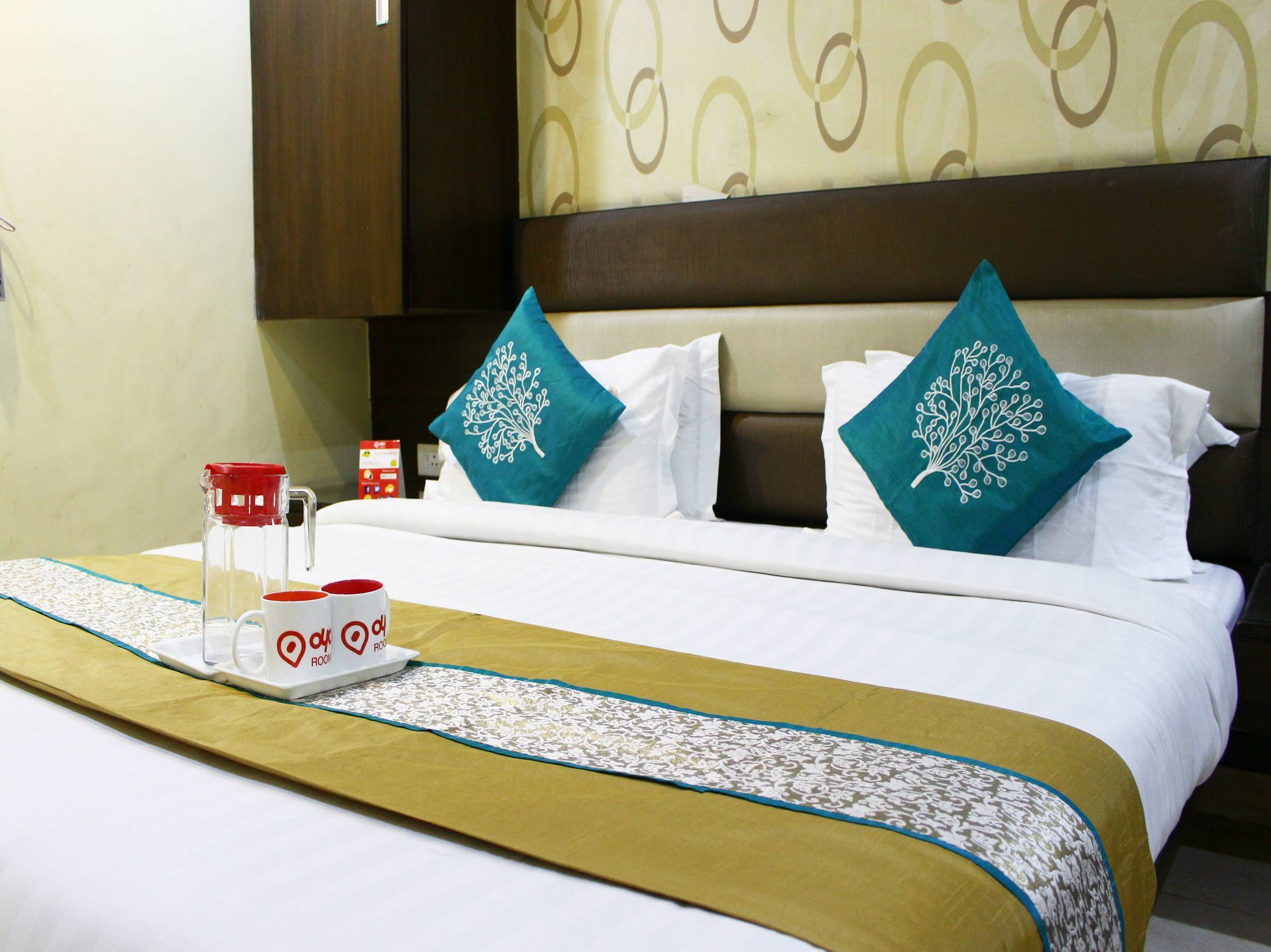 Crown Royale Hotel Dehradun Luaran gambar